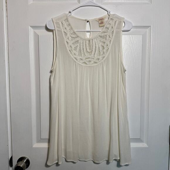 Sundance Lace Sleeveless Blouse - Picture 1 of 4